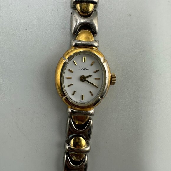 Bulova Watch Women Silver Gold Two Tone White Dial BROKEN Clasp New Battery - Picture 2 of 11